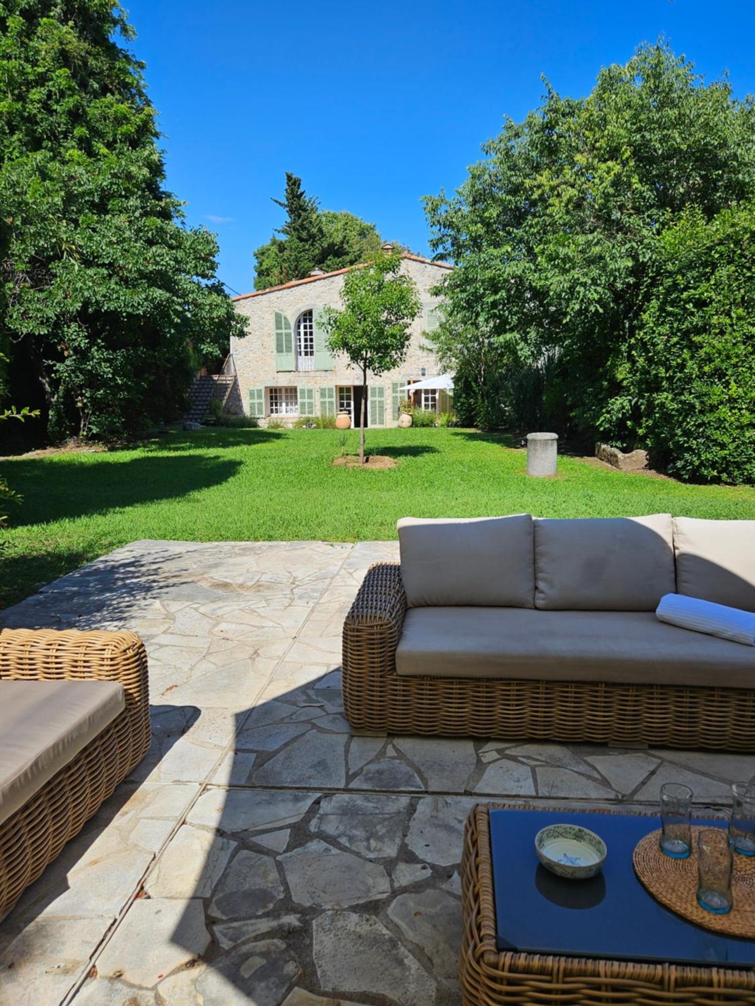 Mas De Charme Avec Piscine * Antibes