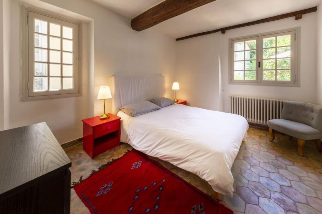 Villa Mas De Charme Avec Piscine *