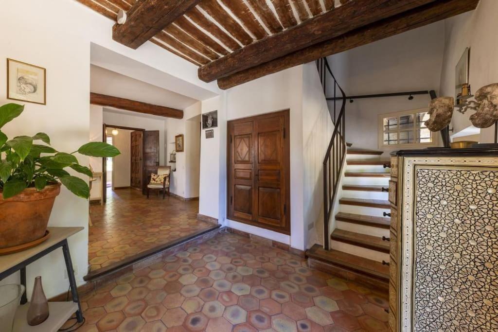 Mas De Charme Avec Piscine Villa *